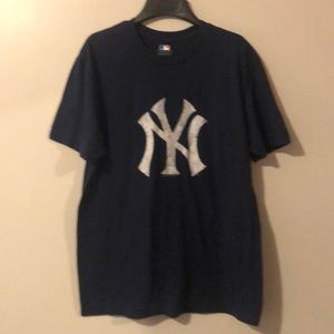 New York Yankees Navy T-shirt size Med